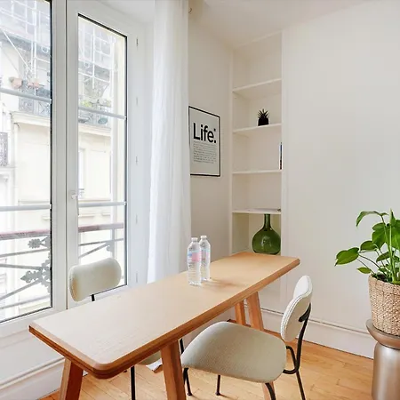 2p à Paris, Rue Rodier - Proche De L'opéra Garnier